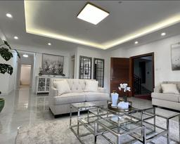 3 And 4 Bed Apartments  