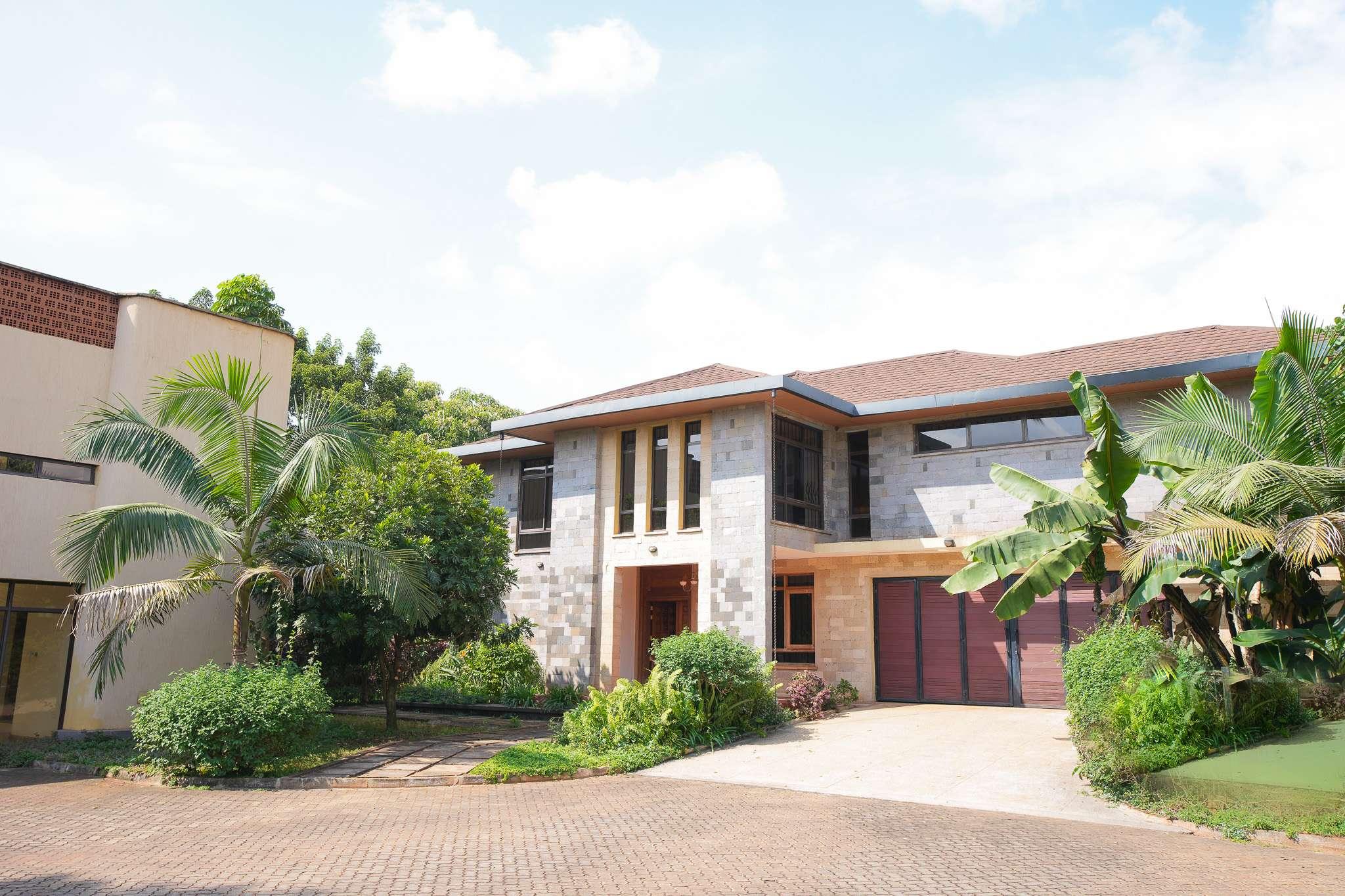 4 Bedrooms